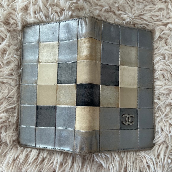 Authentic: Chanel Calfskin Multicolor Metallic Patchwork Wallet - Picture 6 of 6